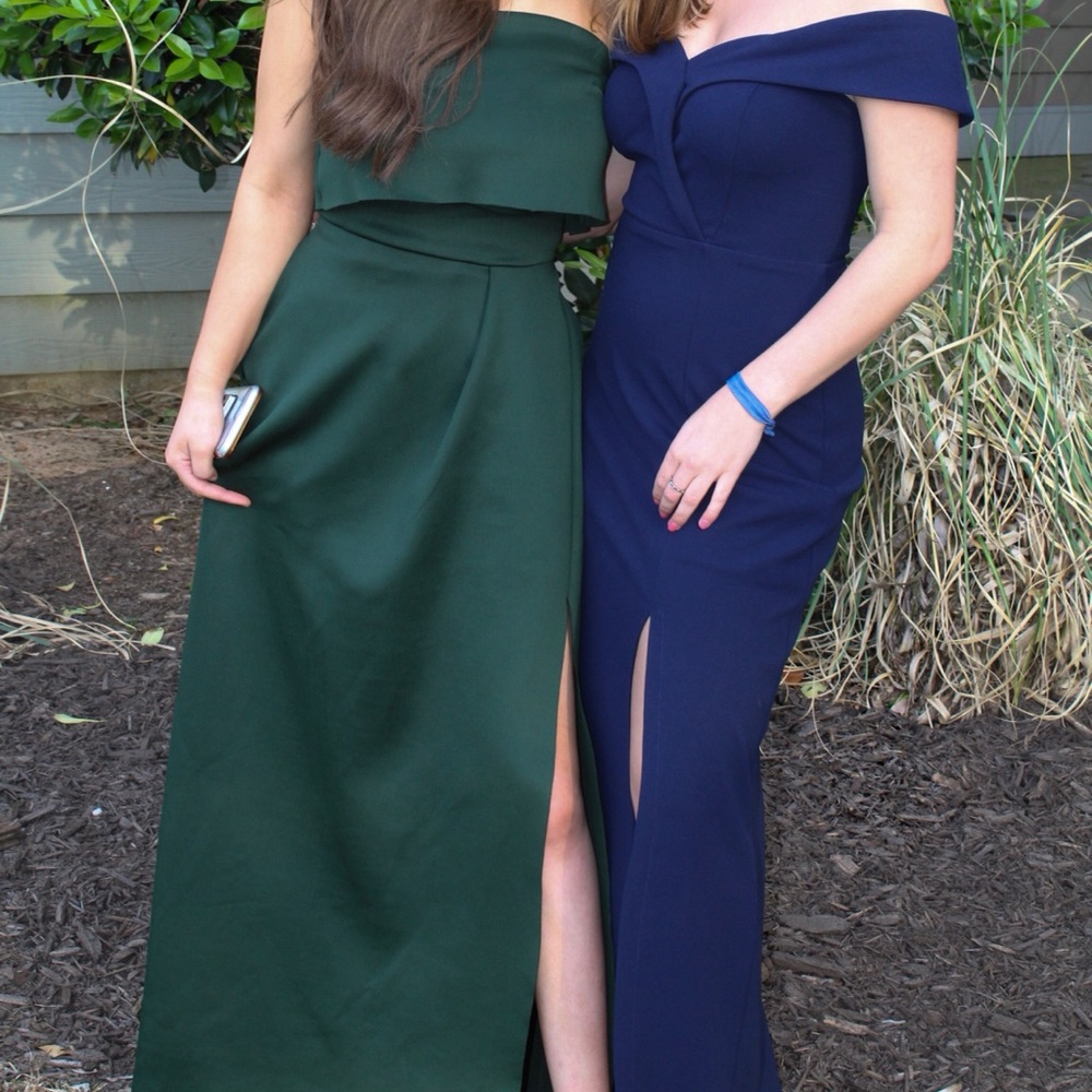 Dress - Picture 4 of 4